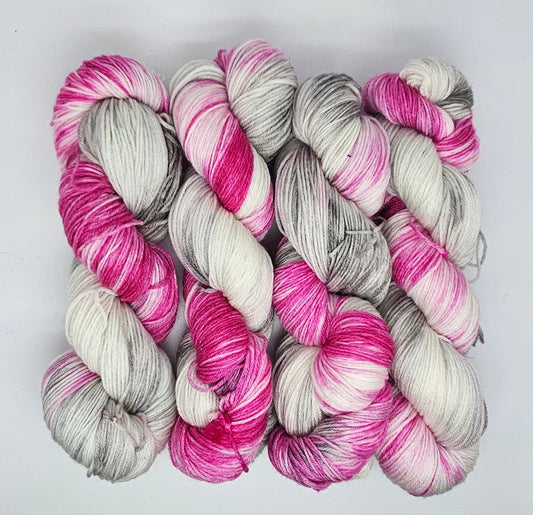 Merino/Tencel  *Erdbeer-Lakritz Eis*